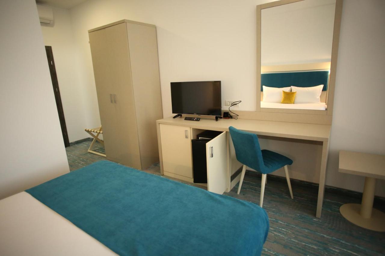 Popas Zodiac Hotel